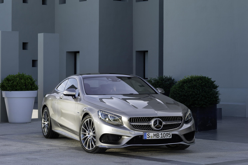 Illustration for article titled The 2015 Mercedes-Benz S-Class Coupe Has 47 Crystals In Its Headlights